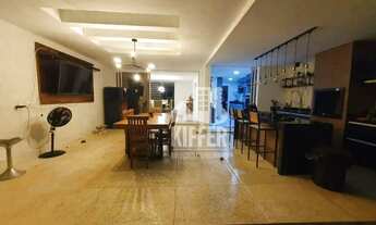 Imagem 2: Casa de Alto Padrão em Camboinhas Nova, Moderna e com Lazer Completo