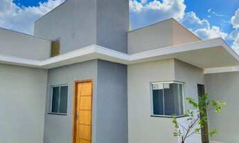 Imagem 2: Kailane) Eldorado \ Casa Linda