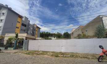 Imagem 4: Amplo terreno no CENTRO, já com projeto de casa APROVADO