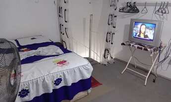 Imagem: Pequeno apto estilo kitnet mobiliado,800