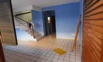 Imagem 5: Casa de condomínio para aluguel possui 100 metros quadrados com 4 quartos