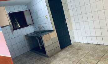 Imagem 4: Aluga se Uma casa - 1 quarto R$ 650,00