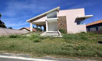 Imagem 2: Casa de condomínio para aluguel tem 250 metros quadrados com 5 quartos