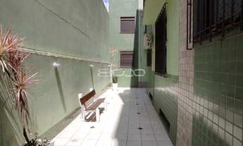 Imagem 4: Apartamento com 01 dormitório de frente com sacada e garagem