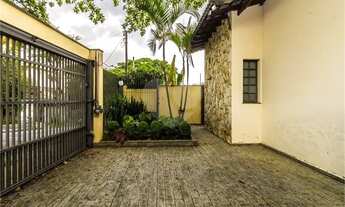 Imagem 2: Casa Térrea na Vila Romana com gramado, ensolarada e segura com 3 quartos e 1 suite! Não p