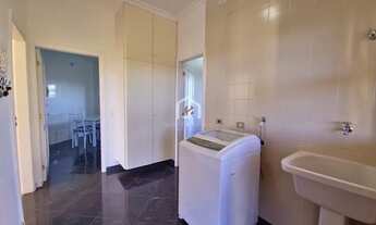 Imagem 7: Casa de condomínio para venda possui 365 metros quadrados com 4 quartos