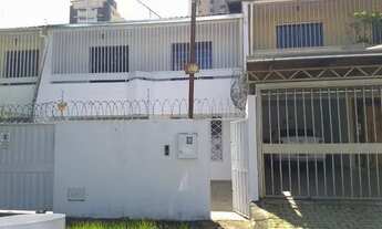 Imagem 2: Casa para venda possui 220 metros quadrados com 4 quartos em Setor Bela Vista - Goiânia