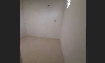 Imagem 2: Casa em vila por trás do Frangolândia da Av. Francisco Sá