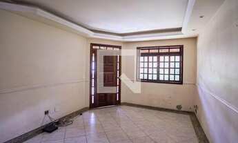 Imagem 2: Casa para Aluguel - Minascaixa, 3 Quartos, 360 m2