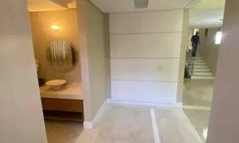 Imagem 2: CASA DE 402M² COM 3 SUÍTES SENDO 1 MASTER COM HIDROMASSAGEM NO COND. PORTAL DO PARAISO 1 E