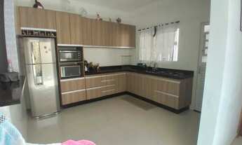 Imagem 2: Linda Casa no Parque do Museu!!