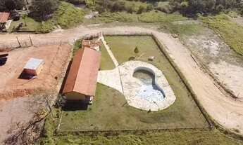 Imagem 5: Construção com varanda, em terreno de 2800m2 com piscina Aluminio SP