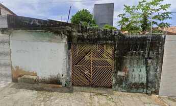 Imagem: Casa na rua Dona Lúcia Pinheiro
