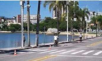 Imagem 2: Apartamento para venda possui 44 metros quadrados com 2 quartos em Coqueiros - Florianópol