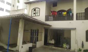 Imagem 2: Casa para venda tem 600 metros quadrados com 3 quartos em Praia da Costa - Vila Velha - ES