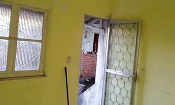 Imagem 2: Casa no centro de comendador soares 650.00