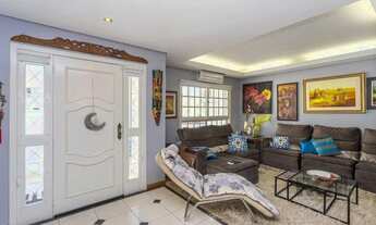 Imagem 6: Casa sobrado no Alto Petrópolis de 5 dormitórios e 3 vagas