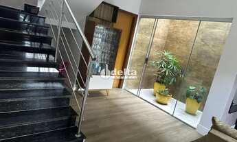 Imagem 4: Casa residencial com 3 quartos sendo 1 suíte disponível para locação no bairro Jardim Botâ