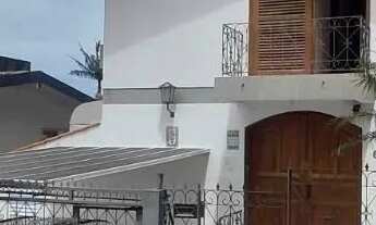 Imagem: Casa com 3 quartos e piscina na Trindade