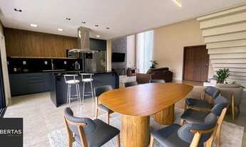 Imagem 3: Casa de alto padrão no condomínio Prado Los Álamos em Gravataí com 300m2 de área construíd