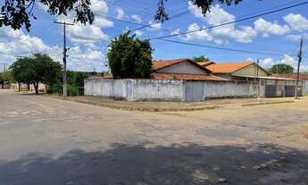 Imagem 4: Casa para venda possui 100 metros quadrados com 2 quartos em Parque Real - Caldas Novas