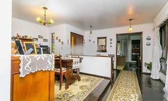 Imagem 4: Casa térrea com 3 dormitórios, lareira, churrasqueira, pátio no Cristal em Porto Alegre