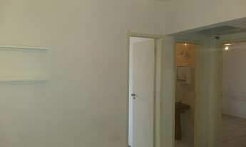 Imagem 1: Apartamento para aluguel possui 72 metros quadrados com 2 quartos em Enseada - Guarujá - S