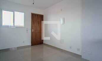 Imagem 2: Apartamento à Venda - Vila Guilhermina, 2 Quartos, 35 m2