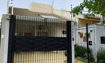 Imagem: Casa à venda, 3 quartos, 1 suíte, 2 vagas