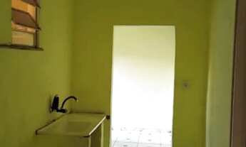 Imagem 3: Casa no centro de comendador soares 650.00