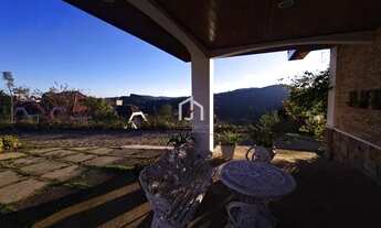 Imagem 4: Casa de condomínio para venda possui 365 metros quadrados com 4 quartos