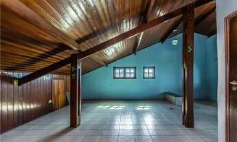 Imagem: Lindo sobrado em ótima localização na