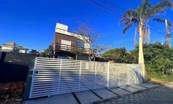 Imagem 2: Casa nova ao lado da praia com vista do mar e ilha do Campeche , 50m da trilha pra praia!