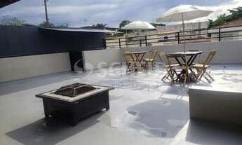 Imagem 3: Sobrado com três dormitórios e quatro vagas de garagem em Veleiros