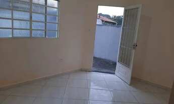 Imagem 2: Casa para aluguel com 60 metros quadrados com 2 quartos em Jardim Santa Marina - Jacareí