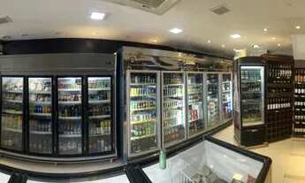 Imagem 3: Emporio de vinhos e carnes e tabacaria