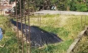 Imagem 3: Terreno com estrutura pronta pra fazer casa