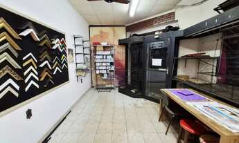 Imagem: Loja comercial de 169m² com estacionamento