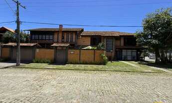 Imagem 3: Casa com 5 quartos, 2 suítes, com piscina, no Parque São Jorge, Florianópolis
