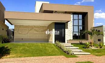 Imagem: Casa em condomínio com 3 quartos sendo