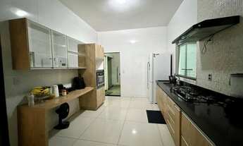 Imagem 2: Sobrado ao lado do shopping capim Dourado