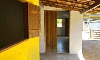 Imagem 2: Casa a venda em Delfinópolis MG 4 quartos 3 banheiros cozinha e garagem coberta