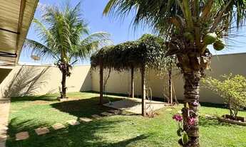 Imagem 6: CASA ELEGANTE COM SUÍTES E ESPAÇO GOURMET EM BAIRRO NOBRE