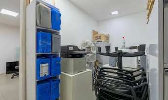 Imagem 3: Sala comercial de 196m² com 4 banheiros e 2 vagas de garagem no Jardim Paulistano, SP