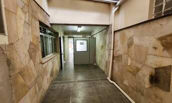 Imagem 3: Sobrado ao lado do metrô com 259m²