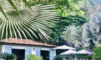 Imagem 4: Belíssima propriedade!! Requinte no paisagismo, construção e decoração!!