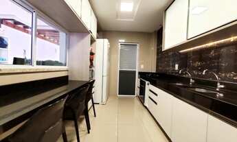 Imagem 3: Casa de condomínio para venda possui 250 metros quadrados com 4 quartos