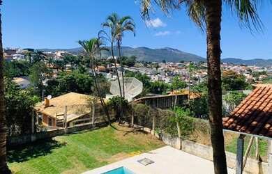 Imagem 4: Casa alto padrão com 4 suítes, 6 vagas ao lado do lado de Atibaia SP