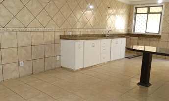 Imagem 7: Casa para aluguel com 200 m2, 3 qtos 1 suíte garagem 4 carros Parque das Laranjeiras - Go