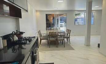 Imagem 3: Casa - Jardim da Granja - 2 Dormitórios - 220m²